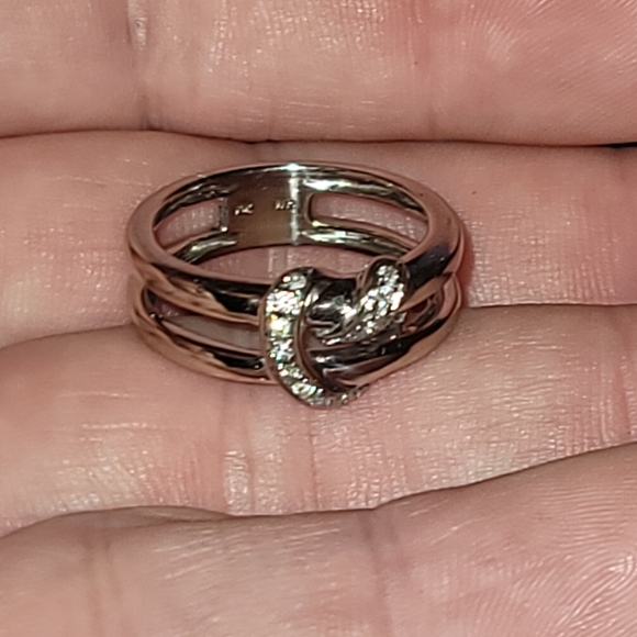 Women's 14kt Gold And Diamonds Heart Ring 6.5 - Picture 2 of 7